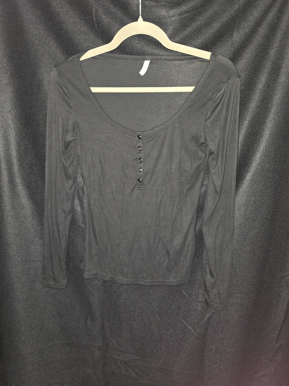 HALARA Black Long Sleeve Scoop Henley Tee